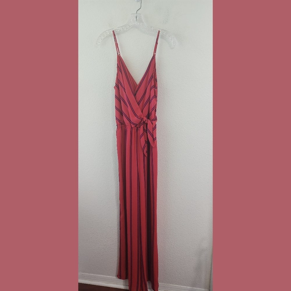 Express Sleeveless Striped Jumpsuit Sz Medium - Picture 2 of 11